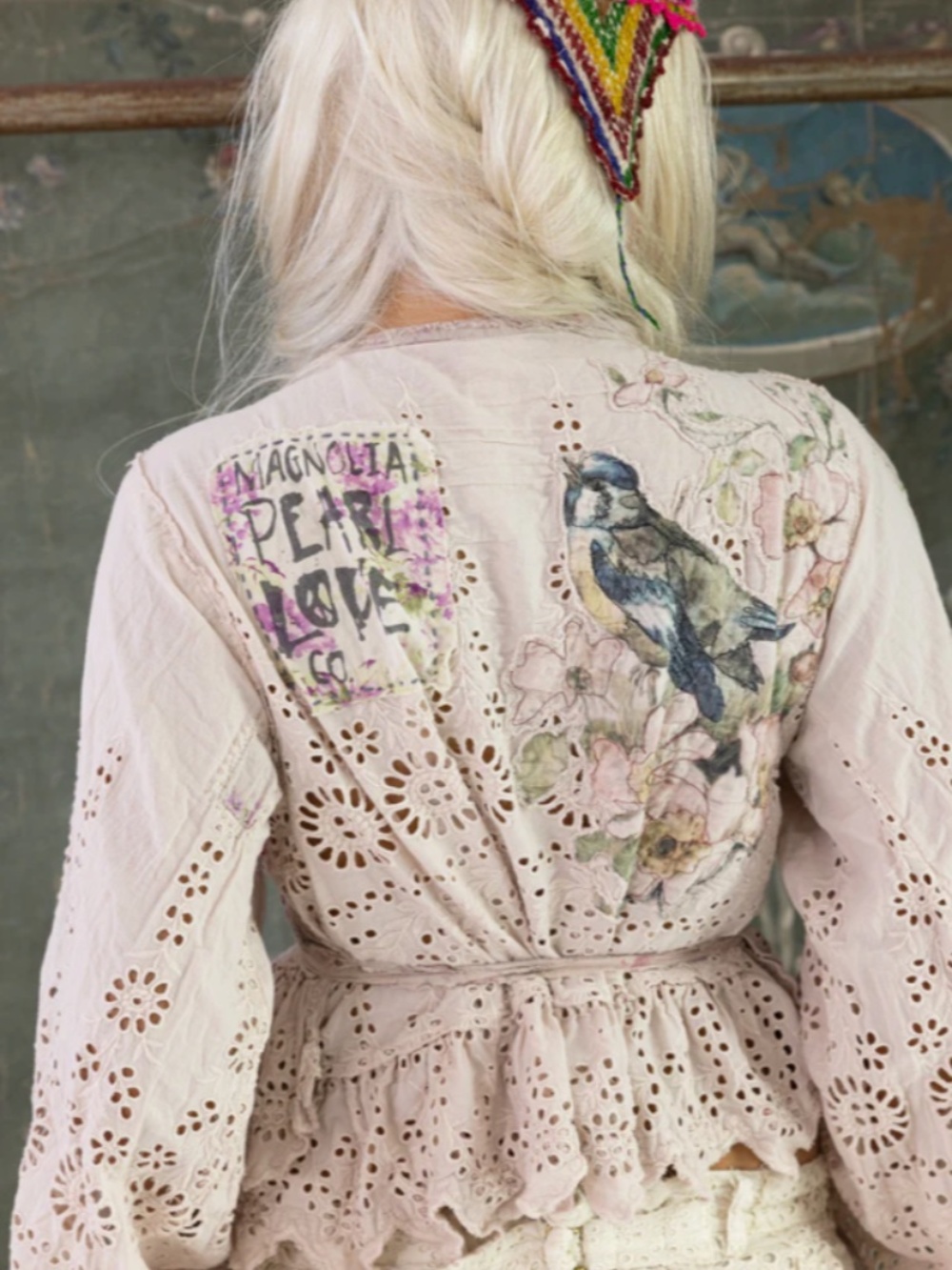 Magnolia Pearl Eyelet Lise Lotte Piano Shawl Jacket 899 Pinksalt RARE - Picture 3 of 7